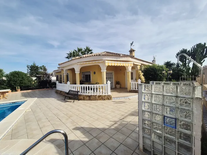 Image No.26-4 Bed Villa for sale