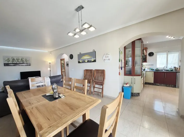 Image No.3-4 Bed Villa for sale