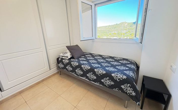 Image No.24-3 Bed Apartment for sale