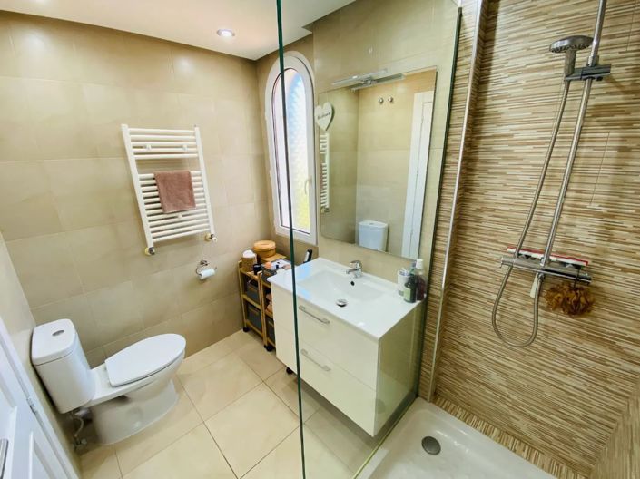 Image No.19-2 Bed Apartment for sale