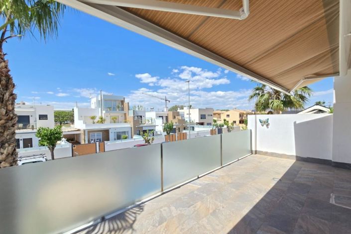 Image No.27-3 Bed Villa for sale