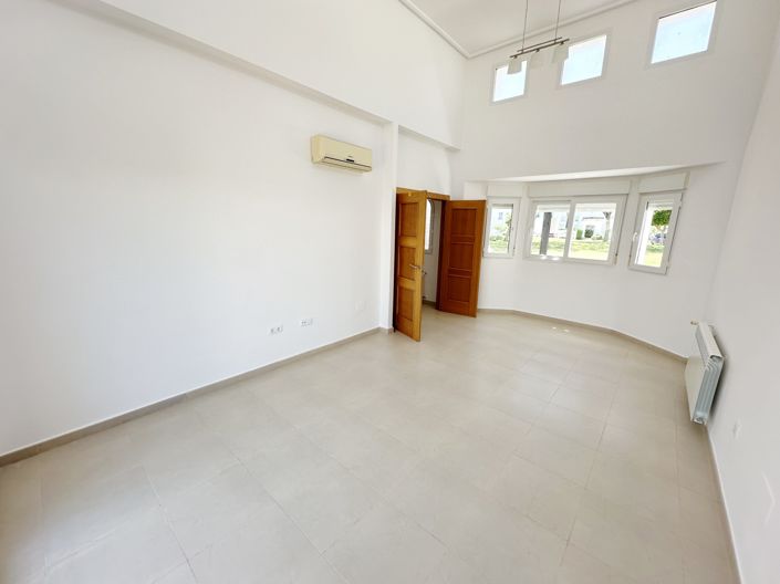 Image No.6-2 Bed Villa for sale