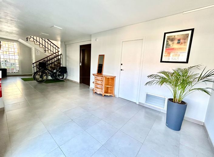 Image No.21-2 Bed Apartment for sale