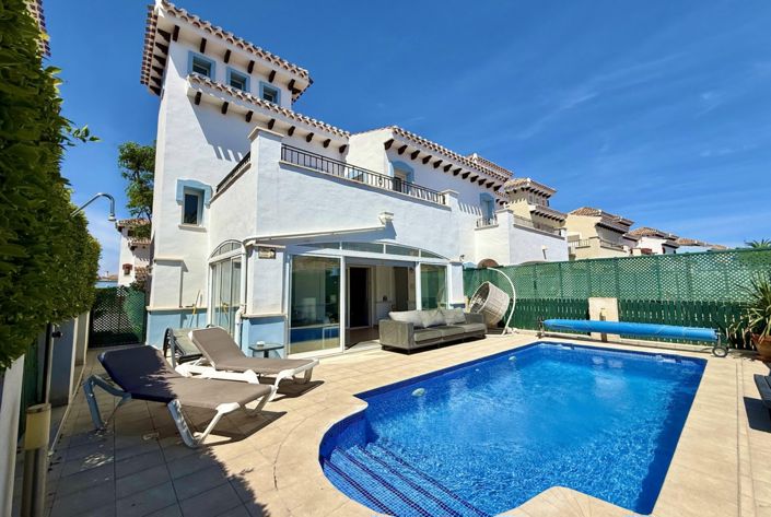 Image No.9-2 Bed Townhouse for sale