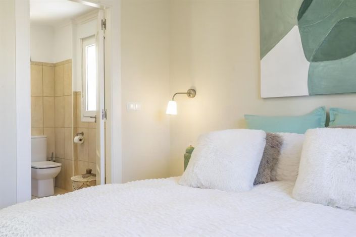 Image No.15-2 Bed Apartment for sale