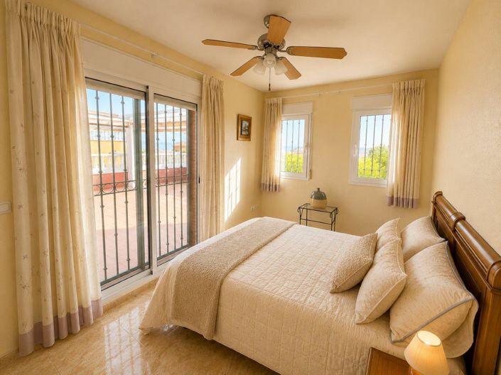 Image No.17-3 Bed Villa for sale