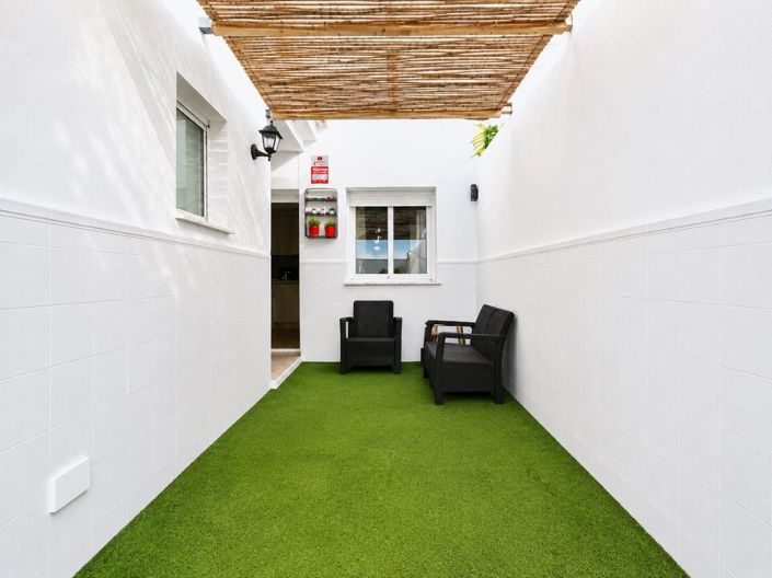 Image No.4-4 Bed Townhouse for sale
