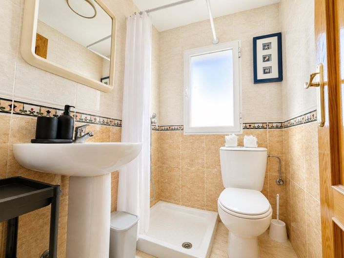 Image No.9-4 Bed Townhouse for sale