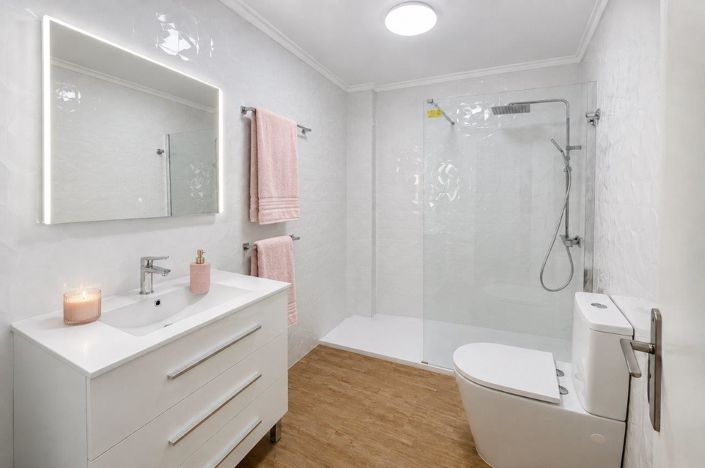Image No.12-2 Bed Apartment for sale
