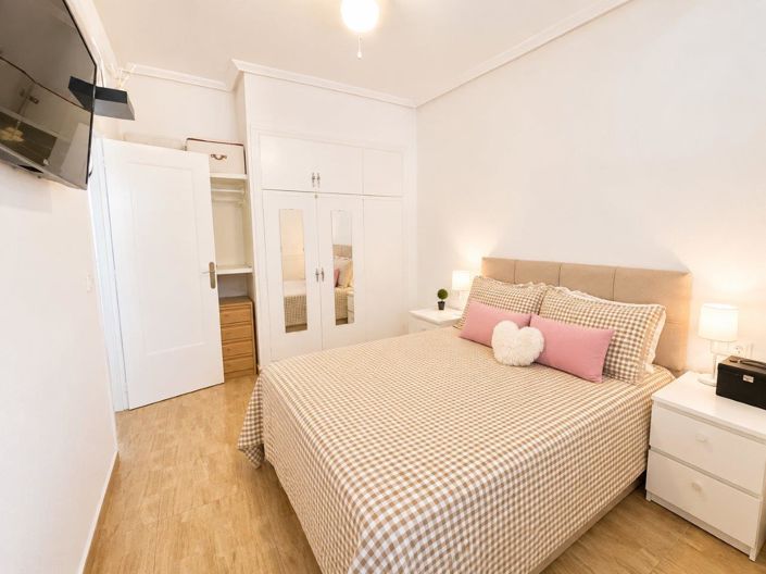 Image No.9-2 Bed Apartment for sale
