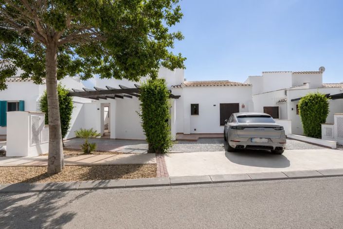 Image No.7-3 Bed Villa for sale