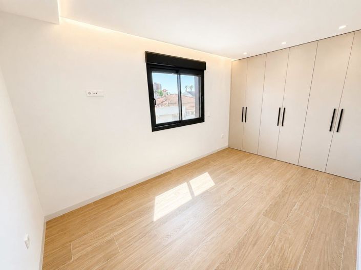Image No.19-3 Bed Villa for sale
