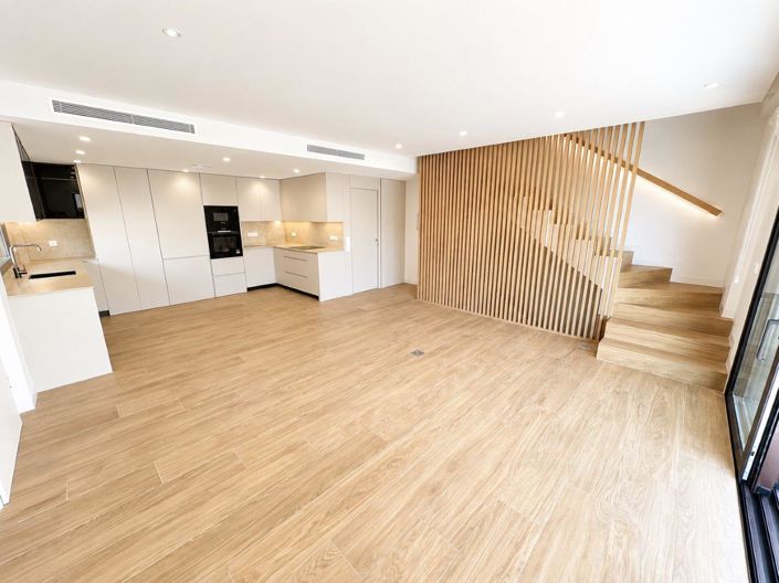 Image No.2-3 Bed Villa for sale