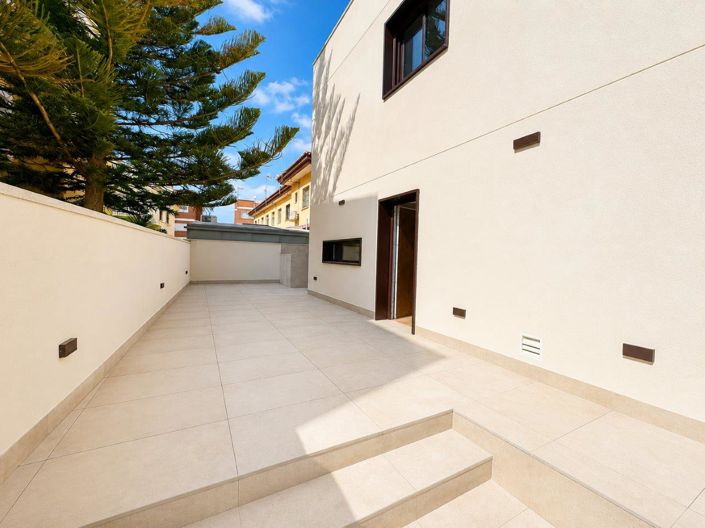 Image No.24-3 Bed Villa for sale