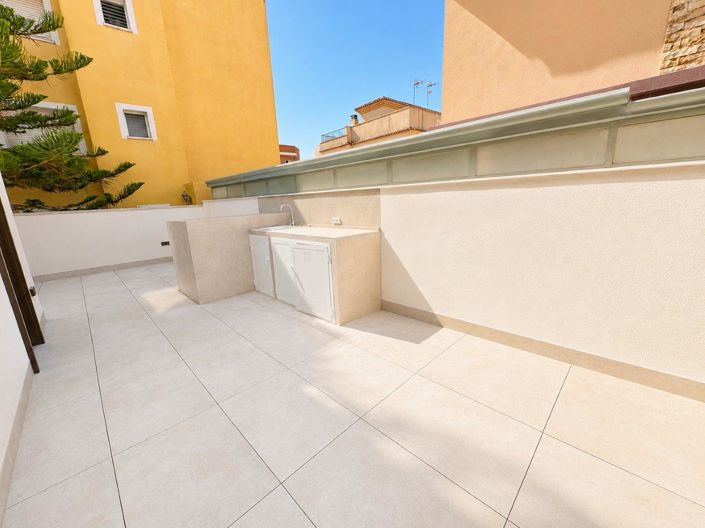 Image No.6-3 Bed Villa for sale