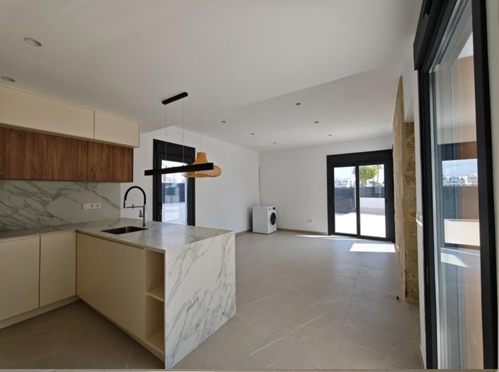 Image No.10-5 Bed Villa for sale