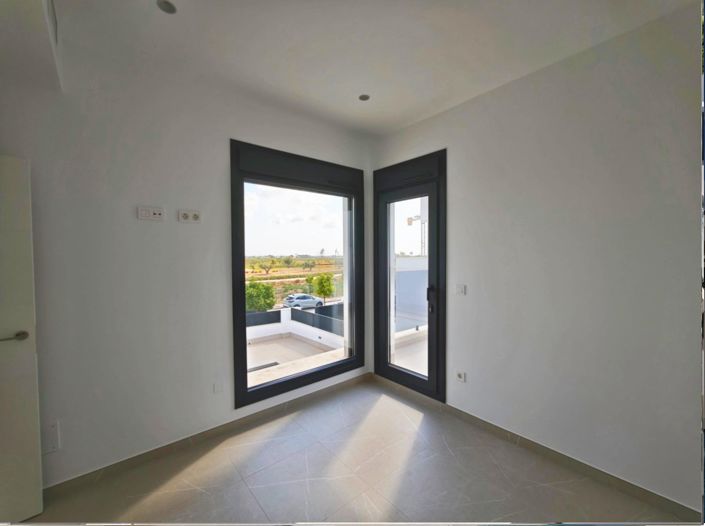 Image No.21-5 Bed Villa for sale