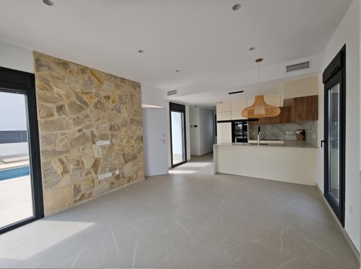 Image No.3-5 Bed Villa for sale
