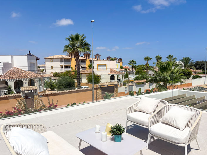 Image No.26-3 Bed Villa for sale