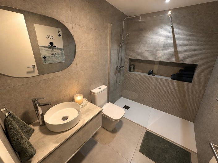 Image No.19-3 Bed Villa for sale