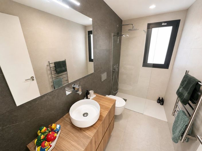 Image No.32-3 Bed Villa for sale