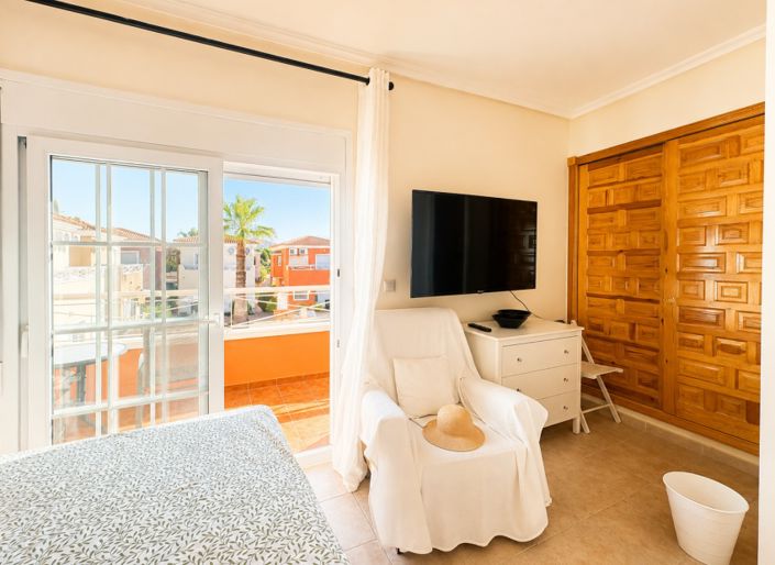 Image No.18-2 Bed Villa for sale
