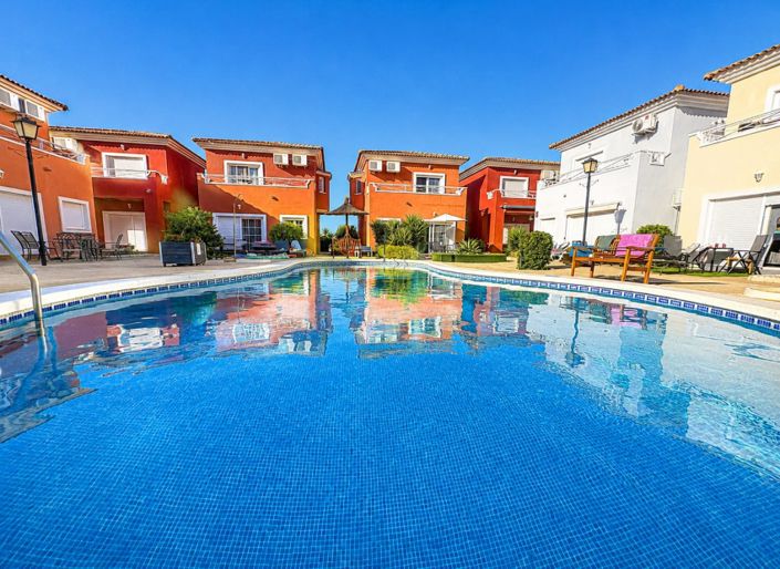 Image No.2-2 Bed Villa for sale