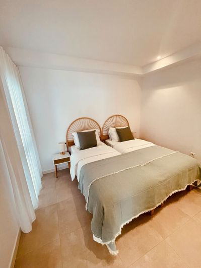 Image No.21-2 Bed Apartment for sale