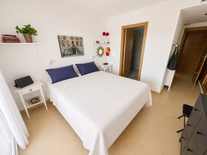 Image No.17-2 Bed Apartment for sale