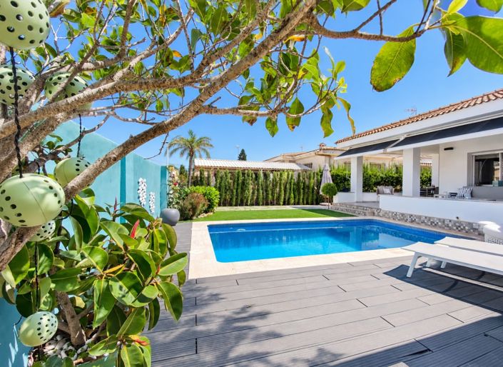 Image No.26-4 Bed Villa for sale