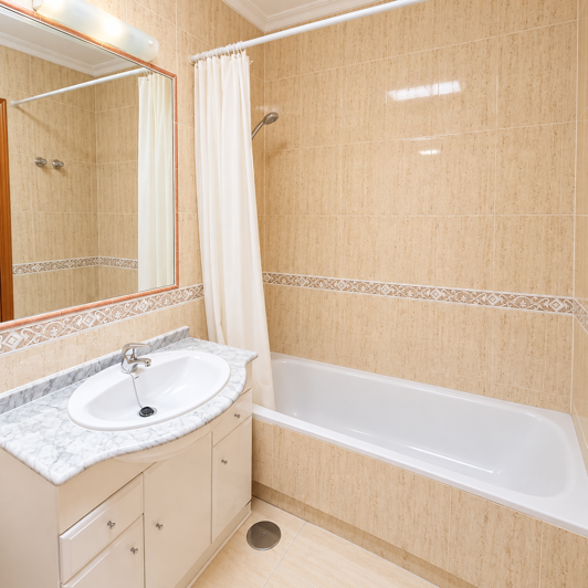 Image No.9-2 Bed Villa for sale
