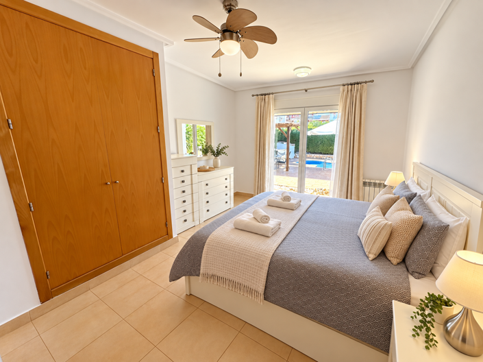 Image No.10-2 Bed Villa for sale