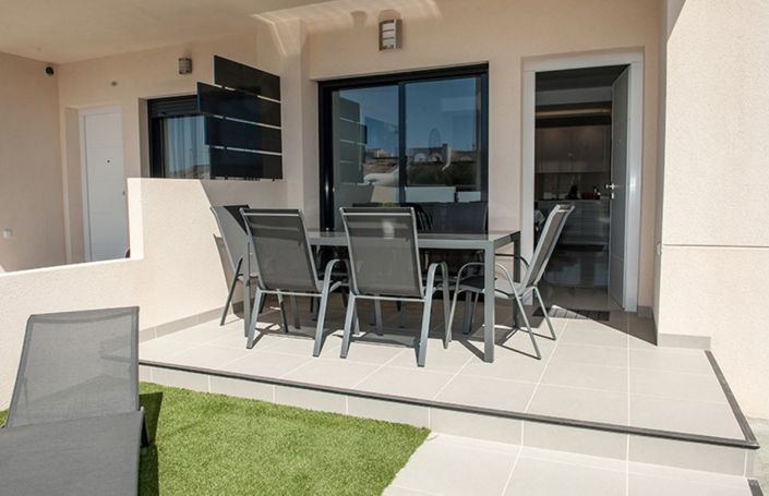 Image No.8-2 Bed Apartment for sale