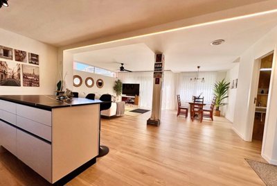 baron-villa-for-sale-open-plan-kitchen-mar-me