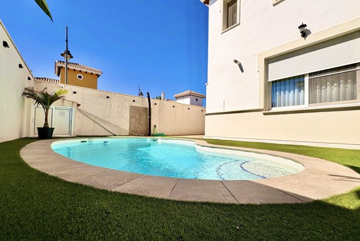 Image No.27-3 Bed Villa for sale