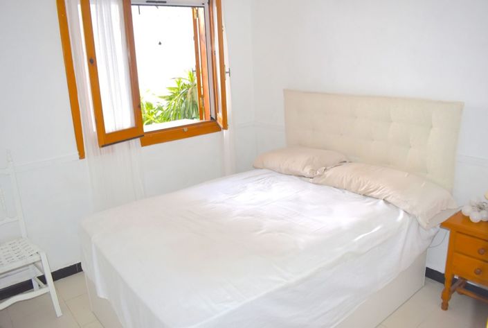 Image No.8-2 Bed Villa for sale