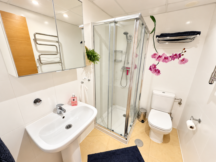 Image No.18-2 Bed Apartment for sale