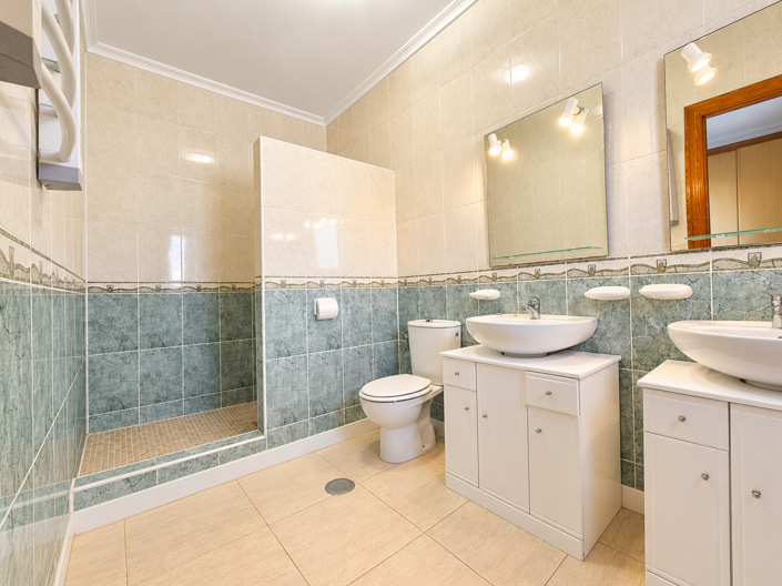 Image No.19-4 Bed Villa for sale