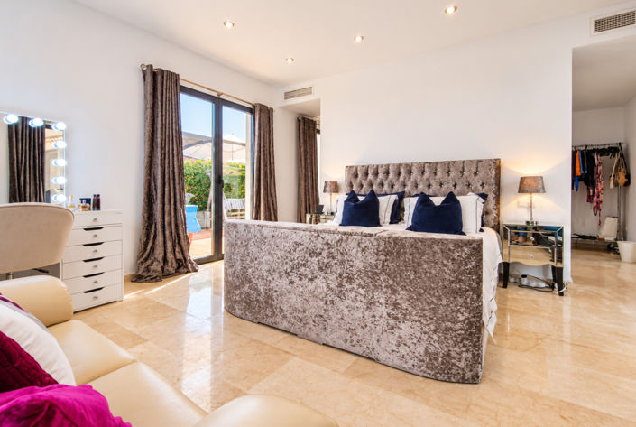 Image No.37-5 Bed Villa for sale
