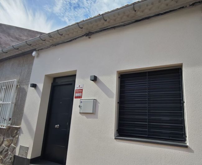 Image No.32-3 Bed Townhouse for sale