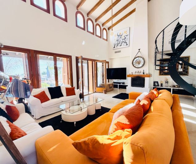 Image No.9-4 Bed Villa for sale