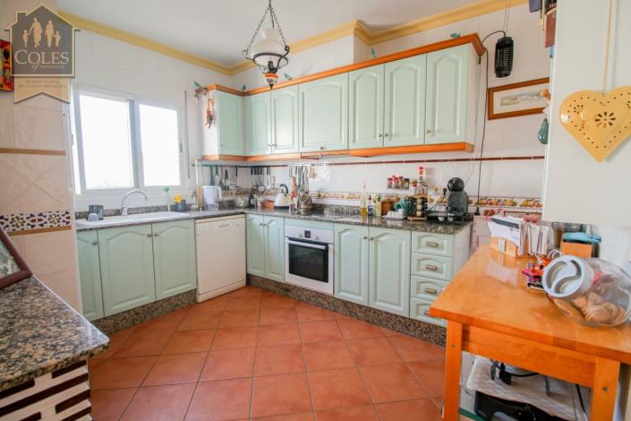 Image No.6-3 Bed Townhouse for sale