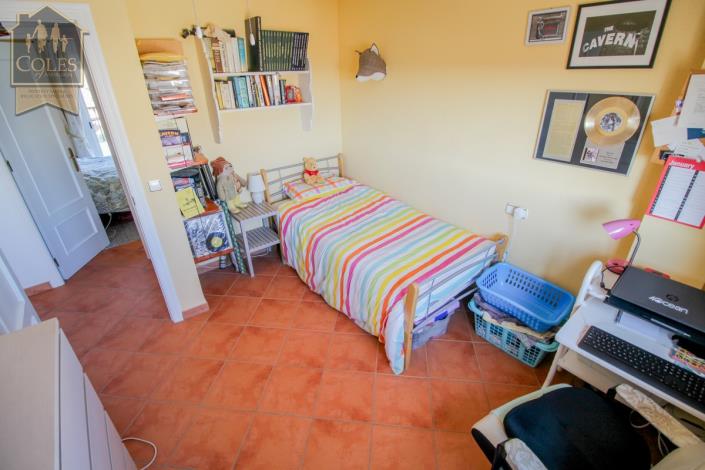 Image No.15-3 Bed Townhouse for sale