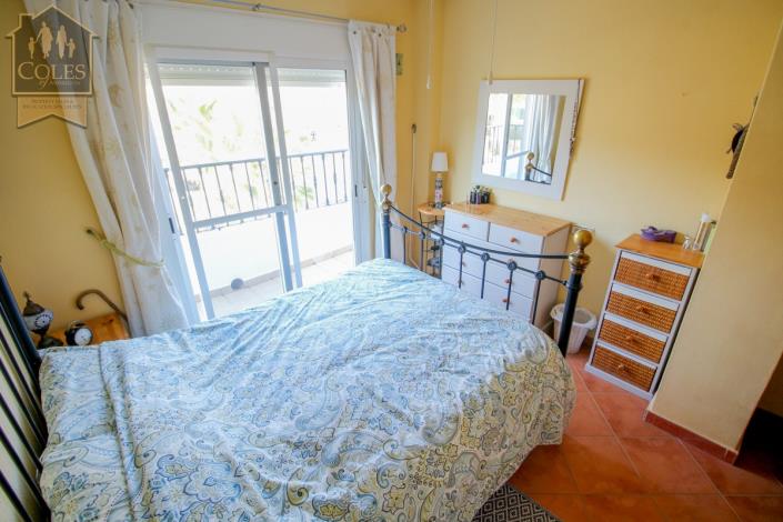 Image No.14-3 Bed Townhouse for sale