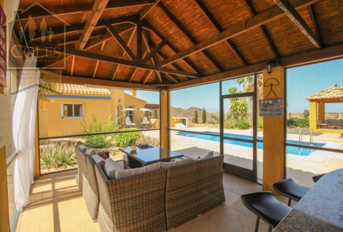 Image No.22-3 Bed Villa / Detached for sale