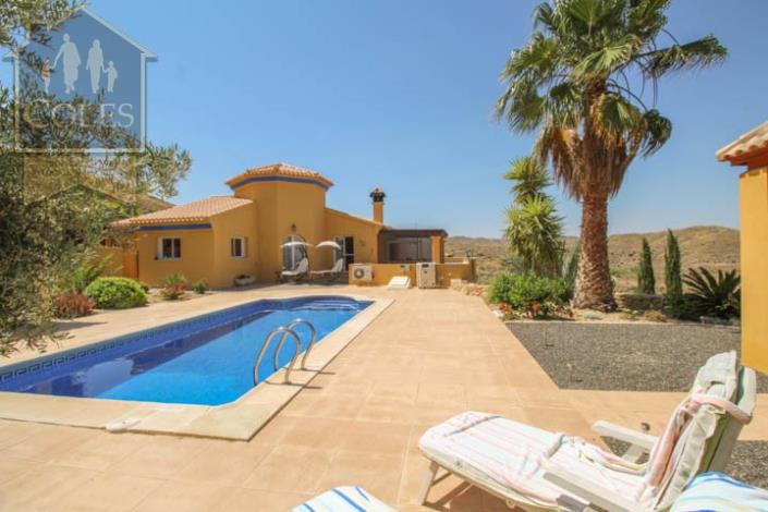 Image No.27-3 Bed Villa / Detached for sale