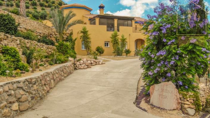 Image No.31-3 Bed Villa / Detached for sale