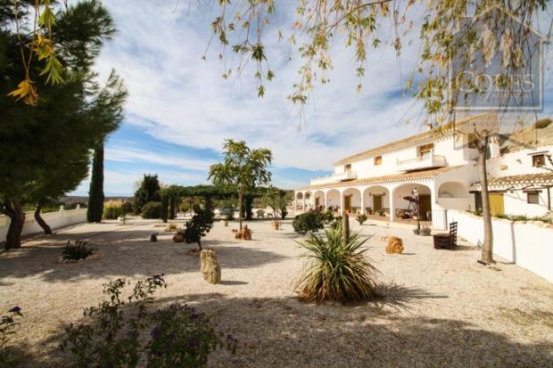 Image No.23-11 Bed Cortijo for sale