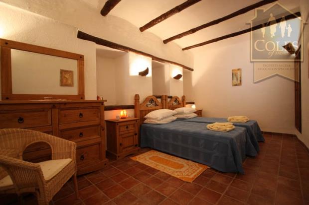 Image No.26-11 Bed Cortijo for sale