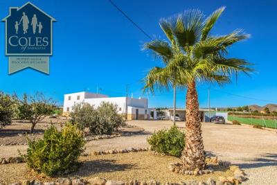 Cortijo de 5 chambres à vendre à Puerto Lumbreras